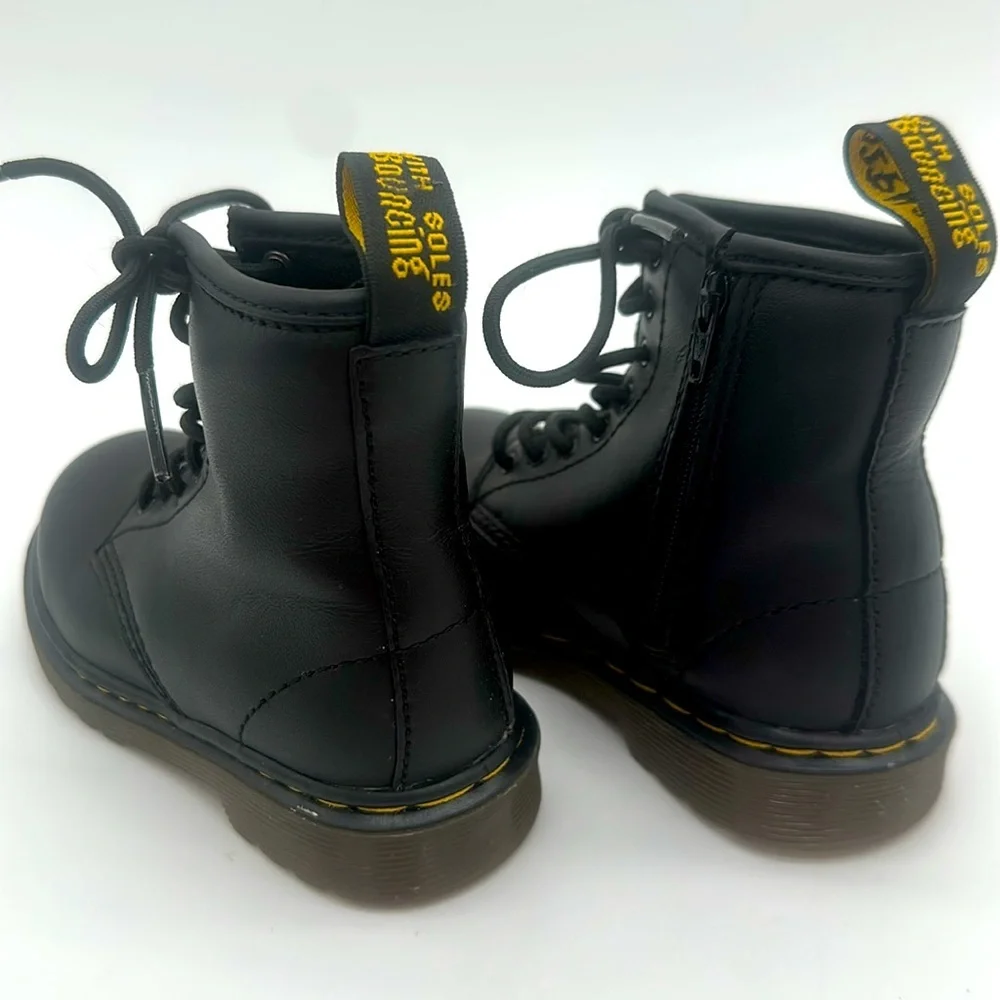 Dr. Martens 1460 8-Eye Boot - Toddler Size 6 - Black Size Zip EUC